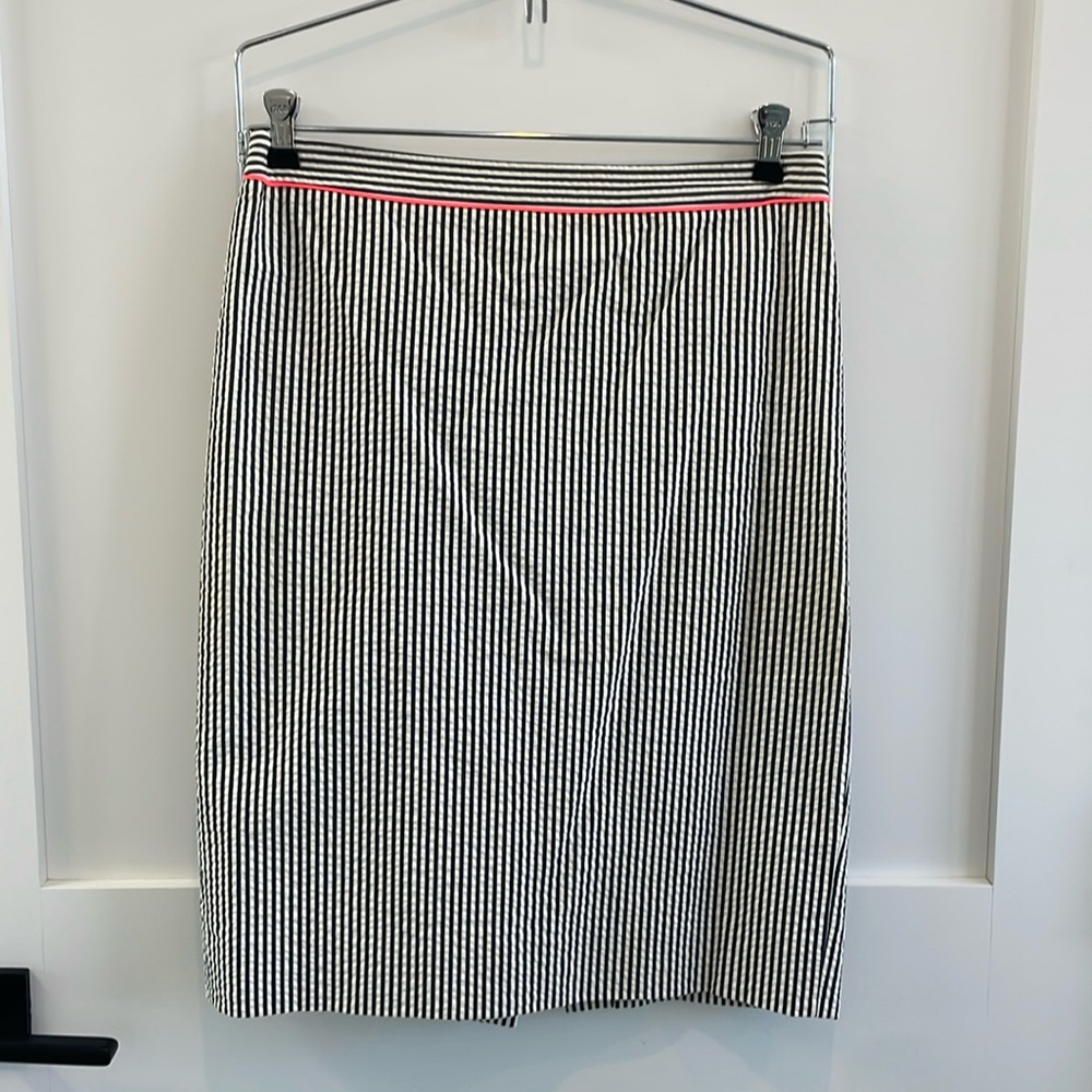 J. Crew Seersucker Classic Pencil Skirt with Neon Pink Piping Detail